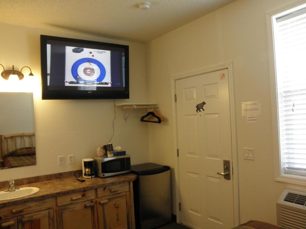 Bear'S Den Lodge Shaunavon Ngoại thất bức ảnh
