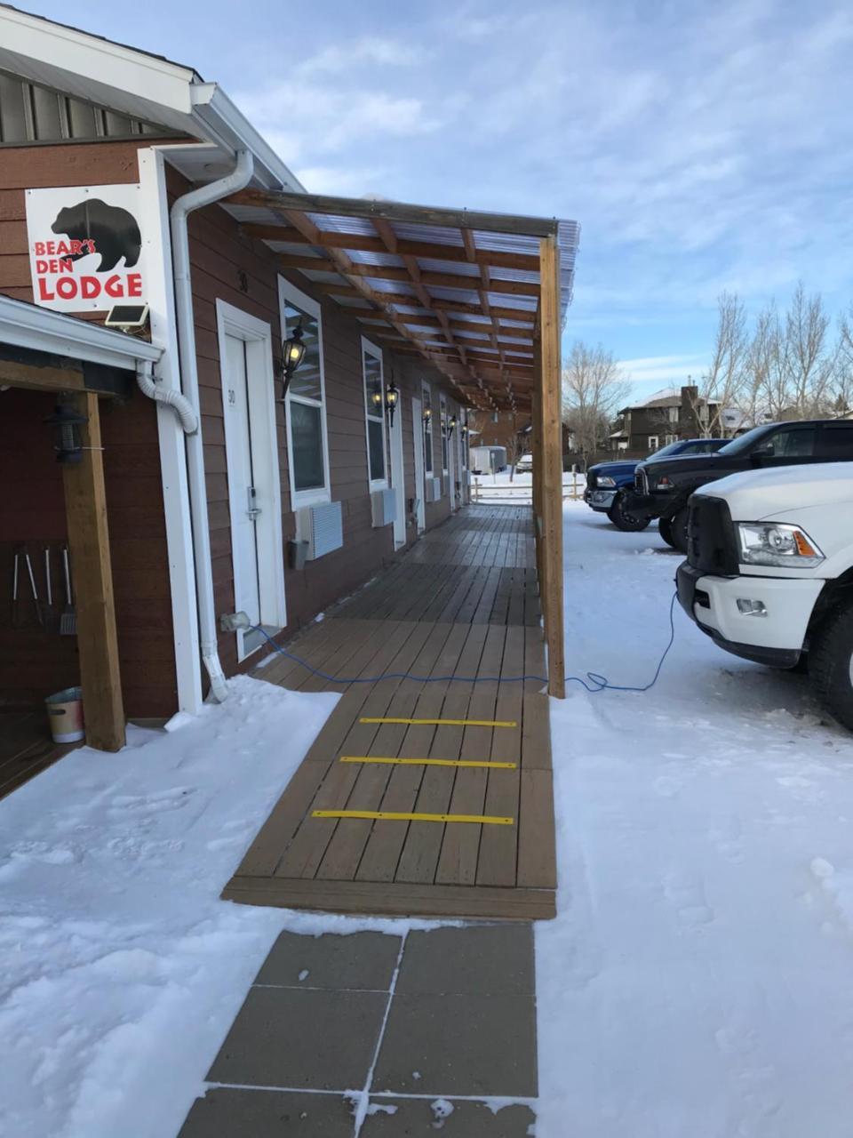 Bear'S Den Lodge Shaunavon Ngoại thất bức ảnh
