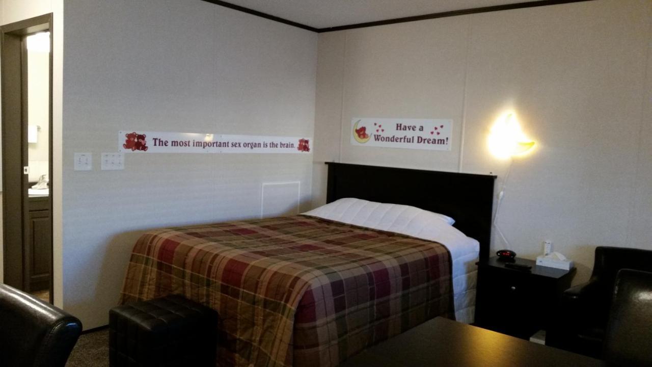 Bear'S Den Lodge Shaunavon Ngoại thất bức ảnh